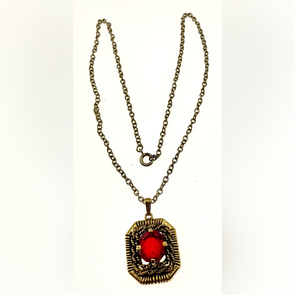 Vintage 1969 Signed Sarah Coventry "Majorca" Ruby Red Necklace - Picture 7 of 8